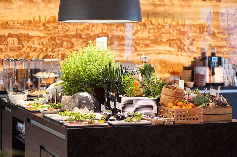 Q Hotel Plus Krasków Εξωτερικό φωτογραφία