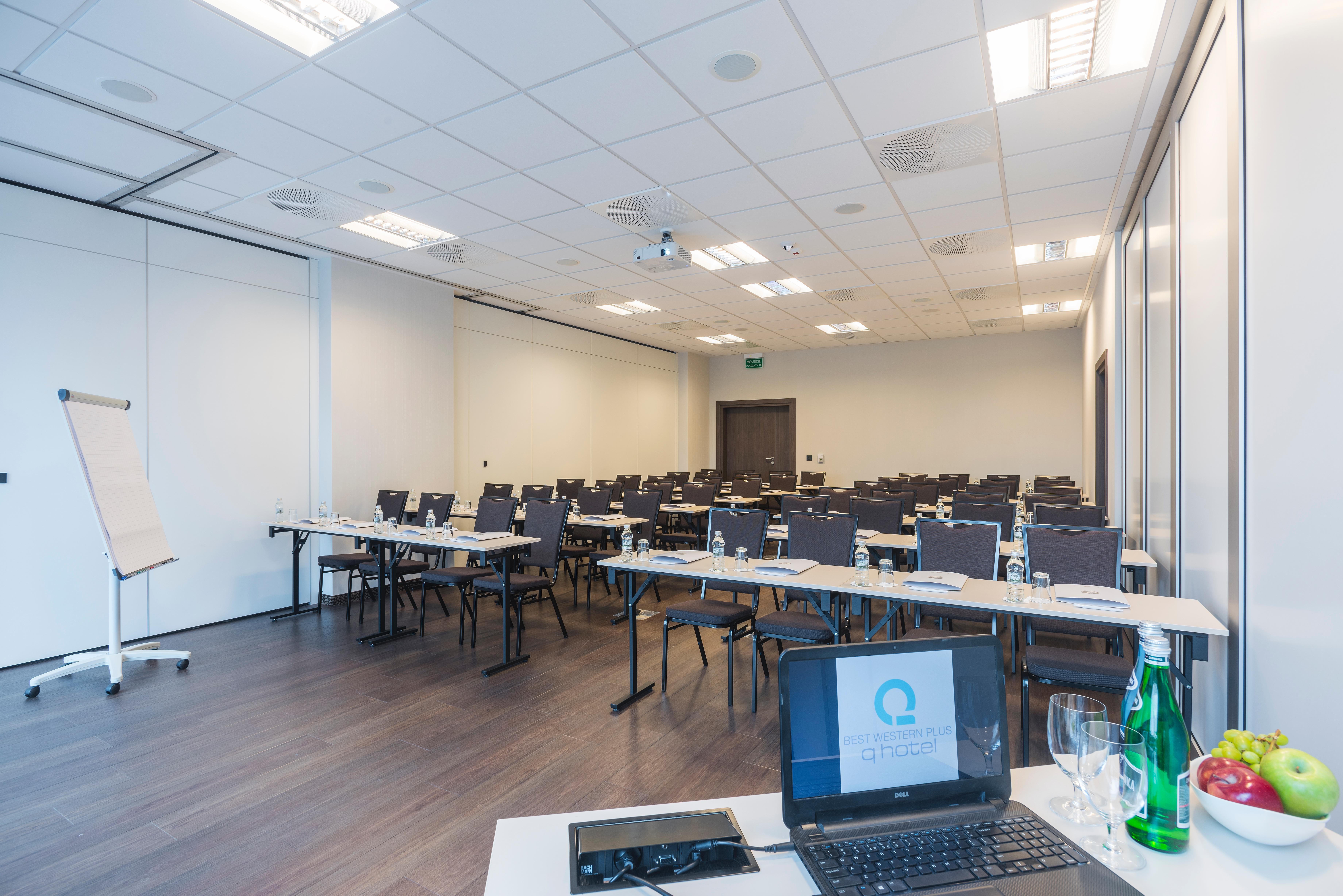 Q Hotel Plus Krasków Εξωτερικό φωτογραφία
