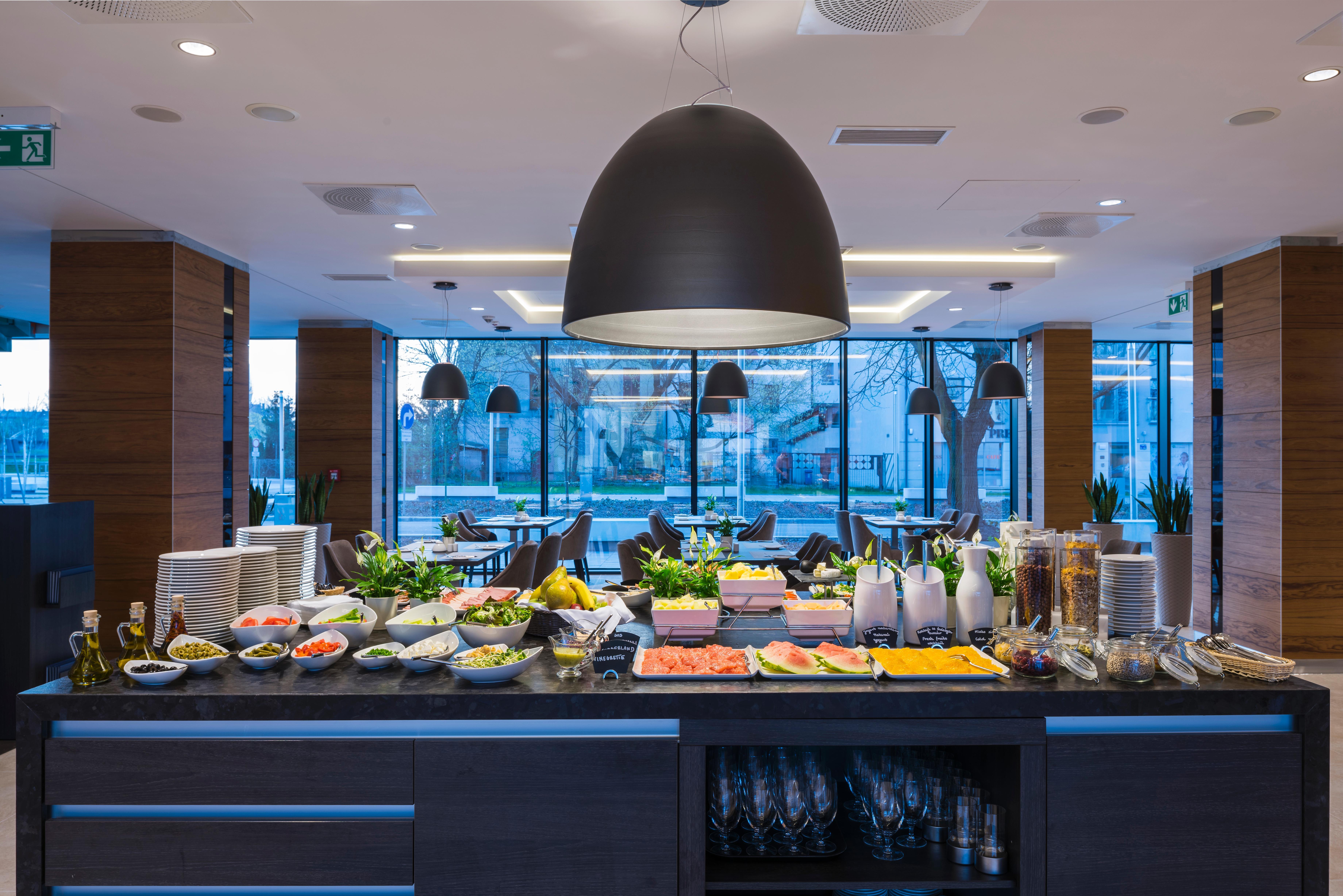 Q Hotel Plus Krasków Εξωτερικό φωτογραφία